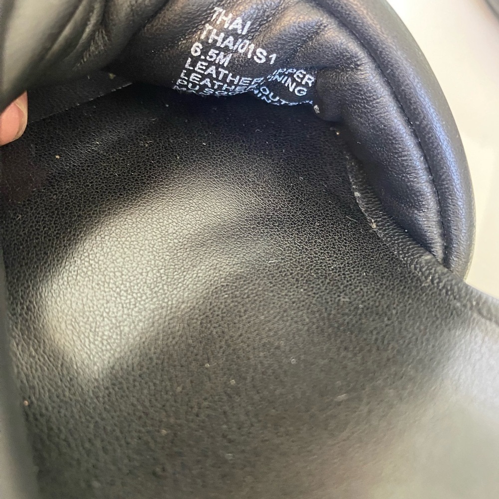 Steve Madden Black Mules Sleek Crossover Design - Picture 6 of 6